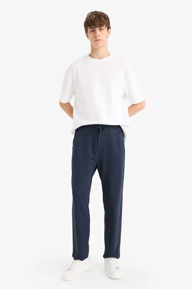 ديفاكتو Regular Fit Basic Straight Waist Straight Leg Sweatpants
