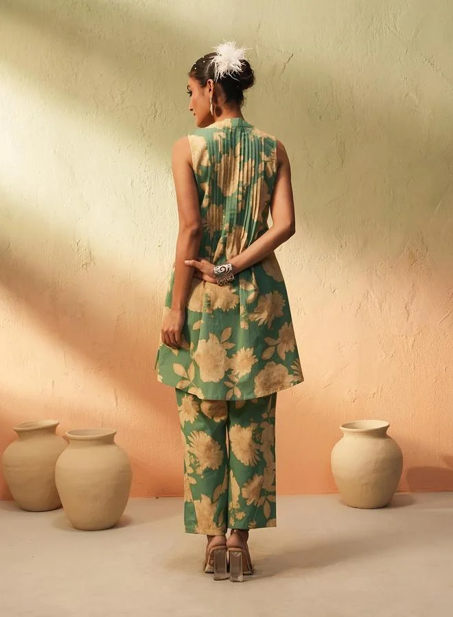 ISHIN Women's Green Cotton Printed Tunic Upper Knee Length Pleat Front Bottom Regular Fit 2 Peice Kurta Set