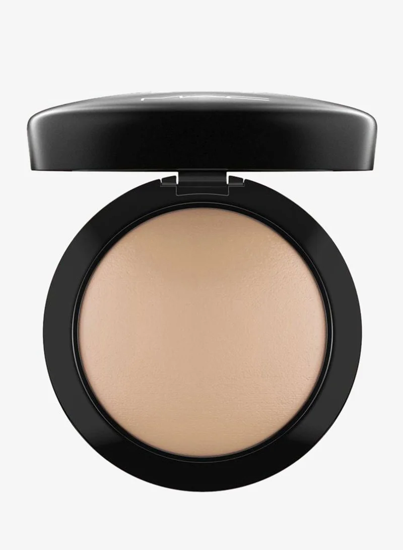 ماك كوزمتيكس بودرة مينيراليز سكين فينيش ناتشورال - متوسط داكن