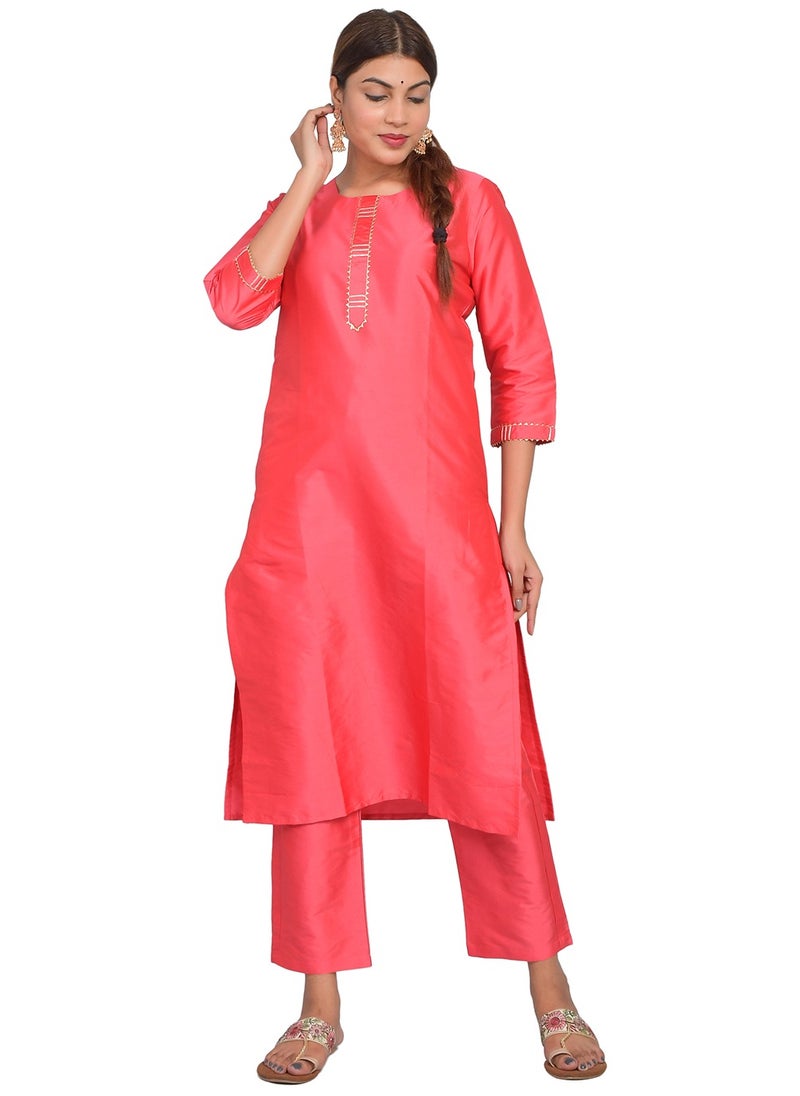 ريارا كورتي نسائي كورال بارادايس مع بنطلون طقم 3/4 كم كورتا بانت طقم حرير فني (تفتا سادة) مقاس XXL  - Image 2