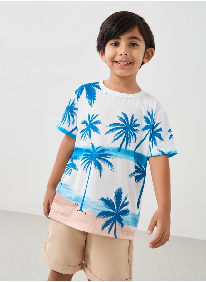 Styli Graphic Print Round Neck T-Shirt and Shorts Set  - Image 2