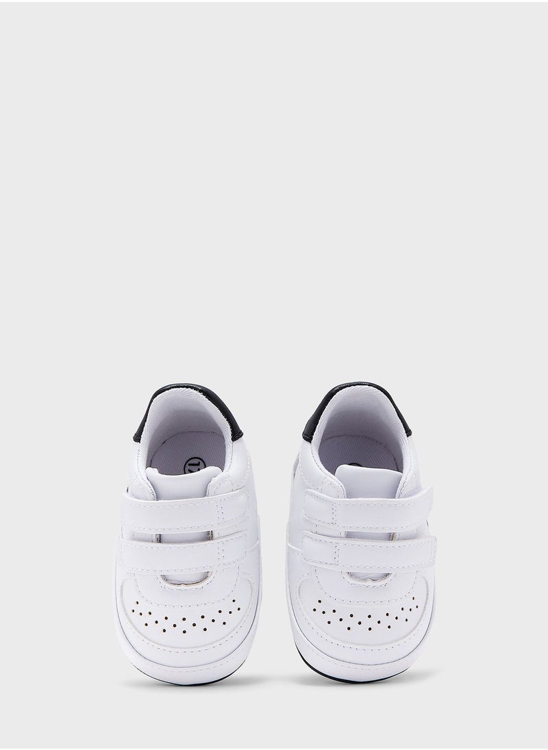 Calvin Klein Jeans - Infant Low Top Velcro Sneakers - Image 1
