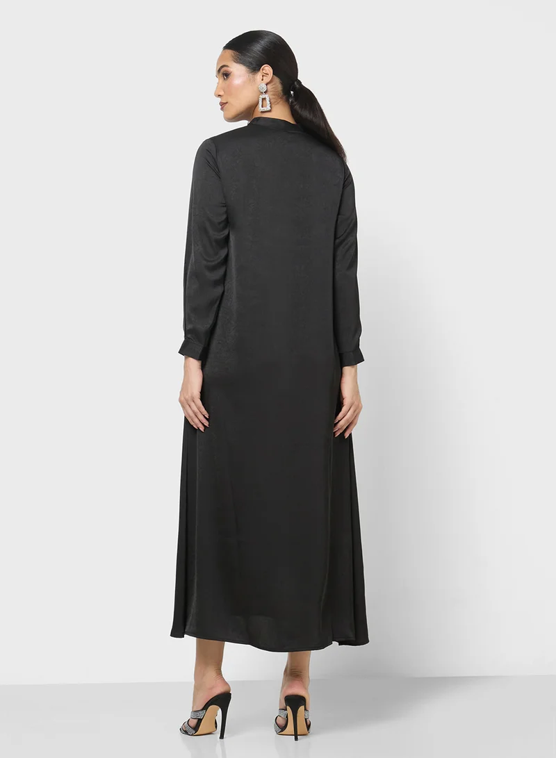 Khizana Basic Closed Abaya
