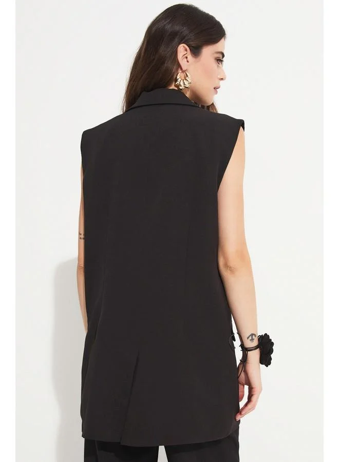 JUNE June Women Wide Fit Button Detailed Woven Vest Black