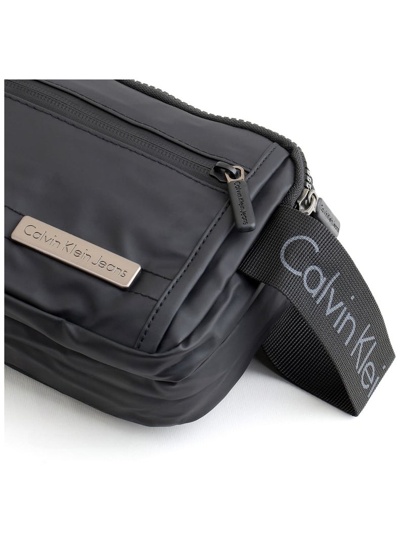 CK Products - "Sophisticated Black Handbag with Premium Leather Finish, Spacious Interior, and Elegant Detailing for a Timeless and Versatile Accessory" - Image 1