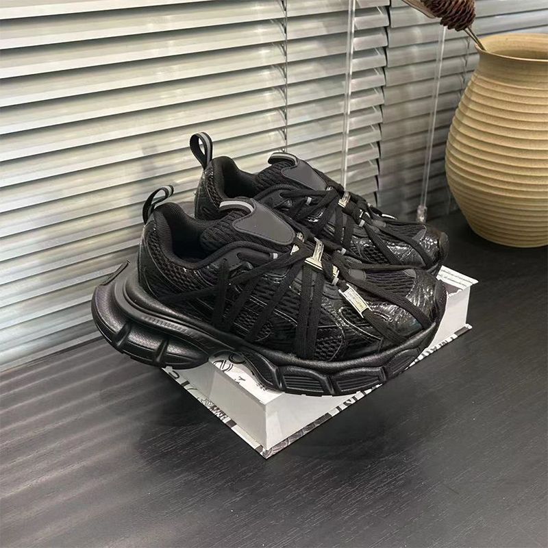 Unisex Casual Sneaker Shoes - Image 1