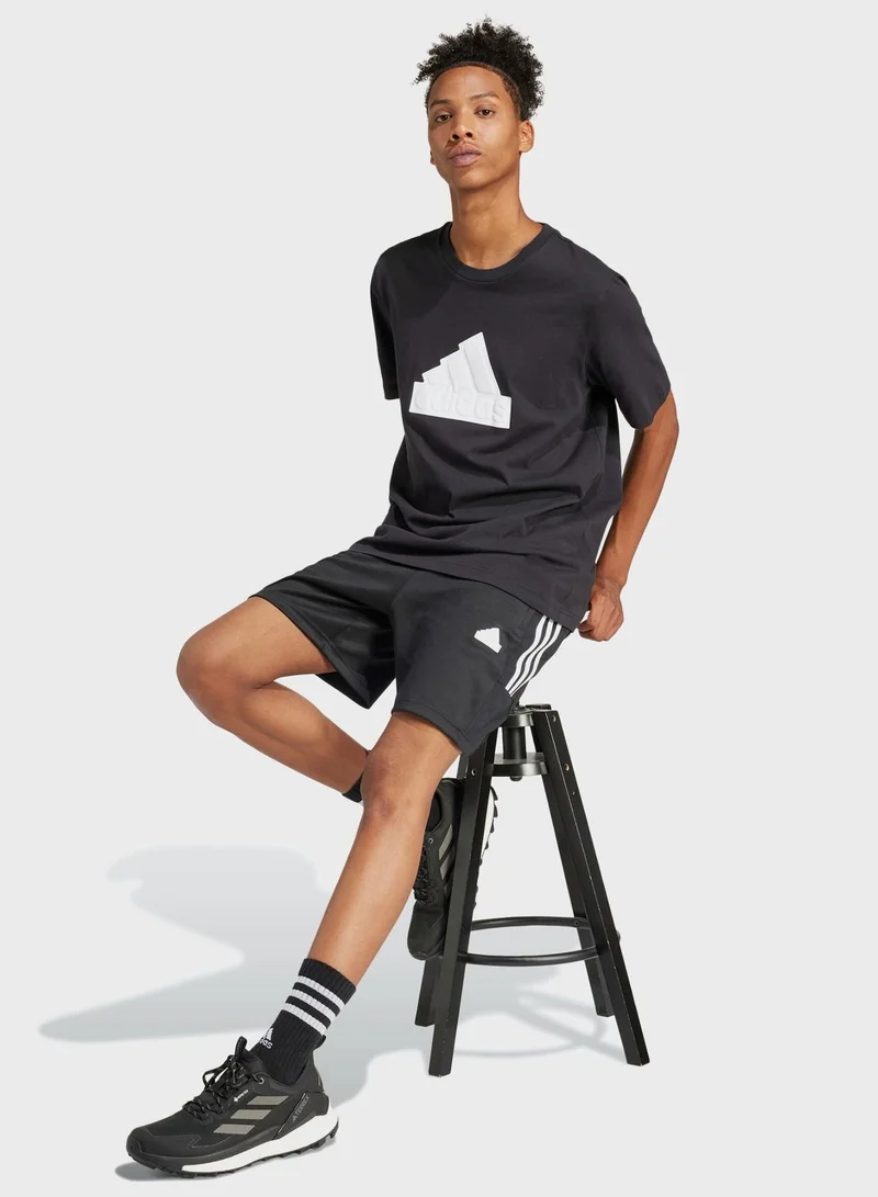 adidas شورت تيرو كيو1 بثلاثة خطوط جانبية