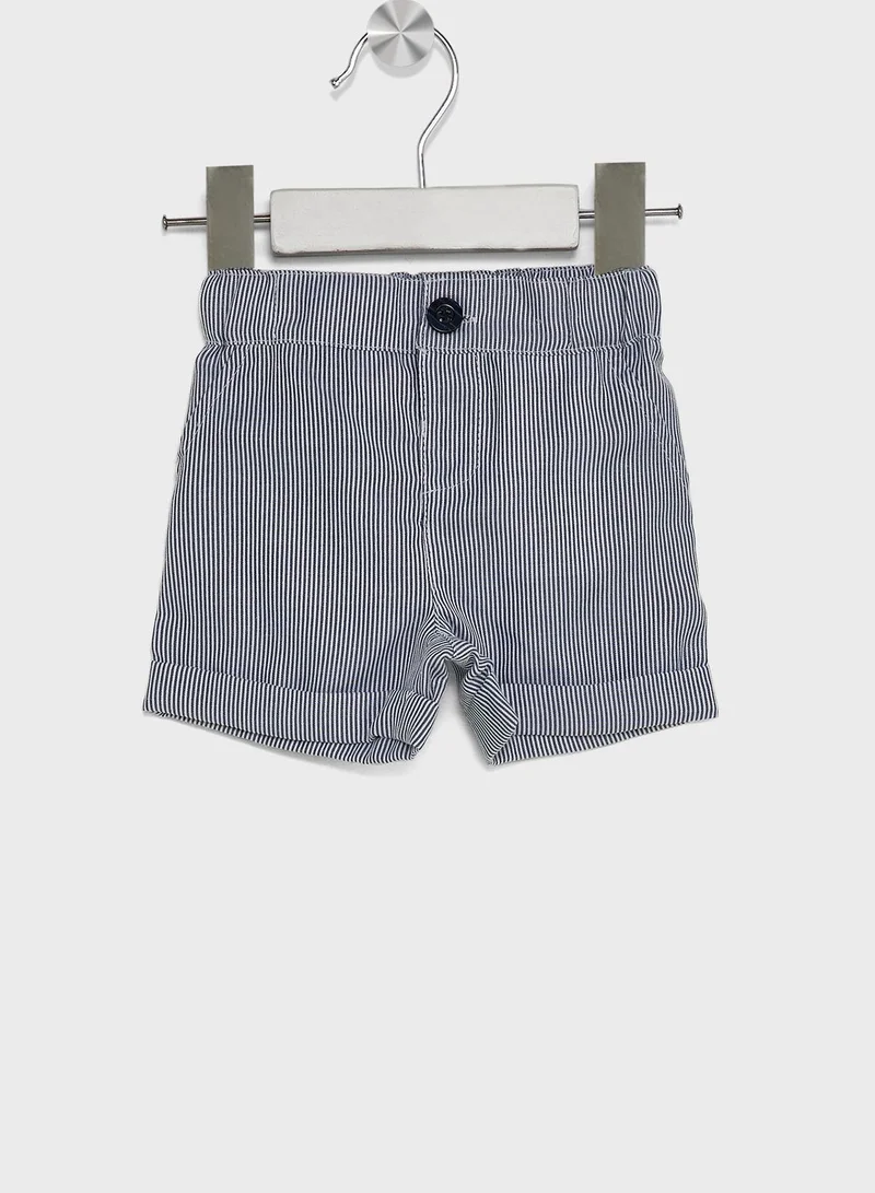 GUESS Infant Logo T-Shirt & Striped Shorts Set