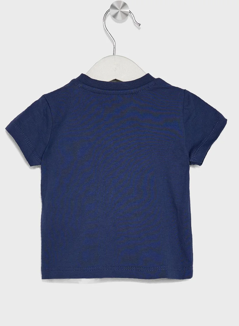 GUESS Infant Logo T-Shirt & Striped Shorts Set