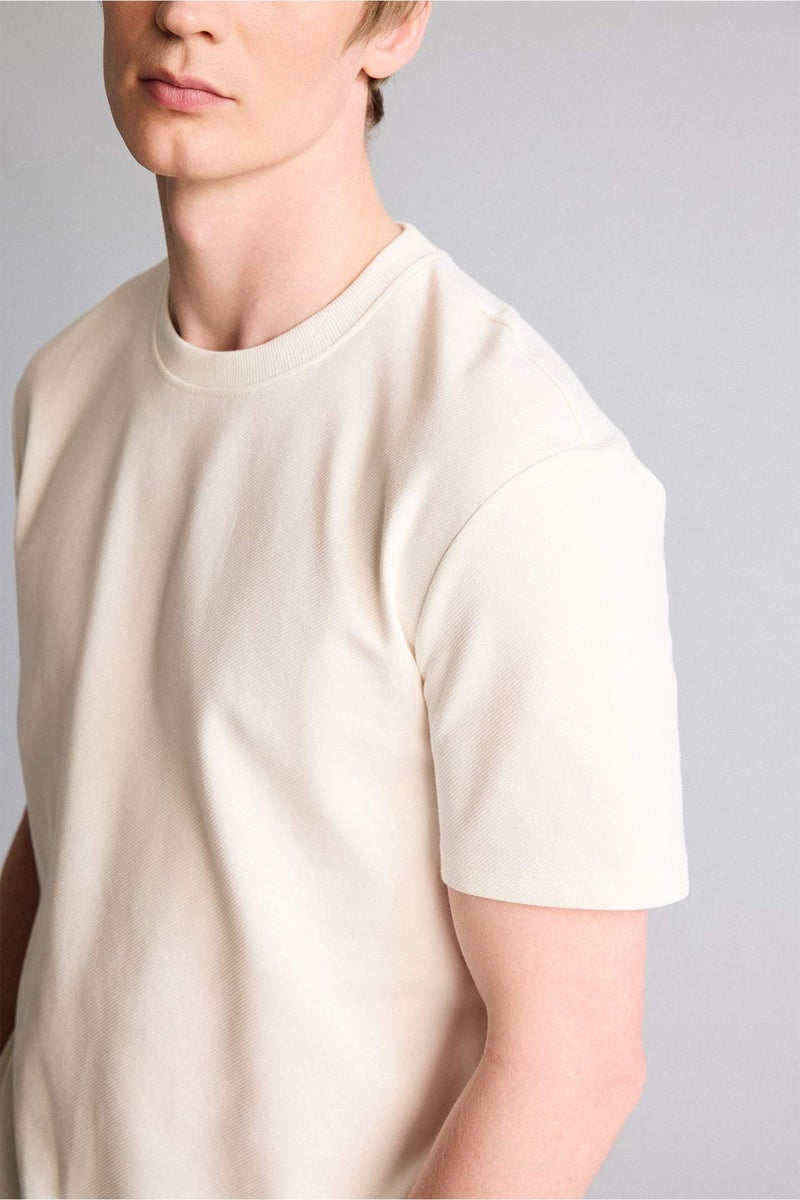 DeFacto Cross Woven Basic T-Shirt - Image 4