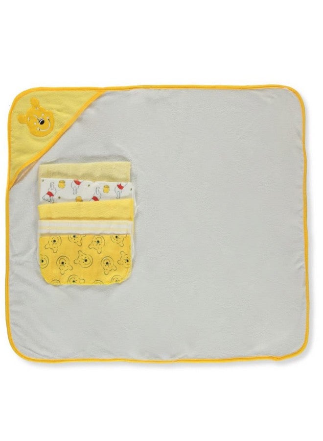Cudlie Accessories Disney Baby Winnie The Pooh Hooded Towel with 5 Piece Washcloth Set, Honey Collector Print, GS71798, Yellow