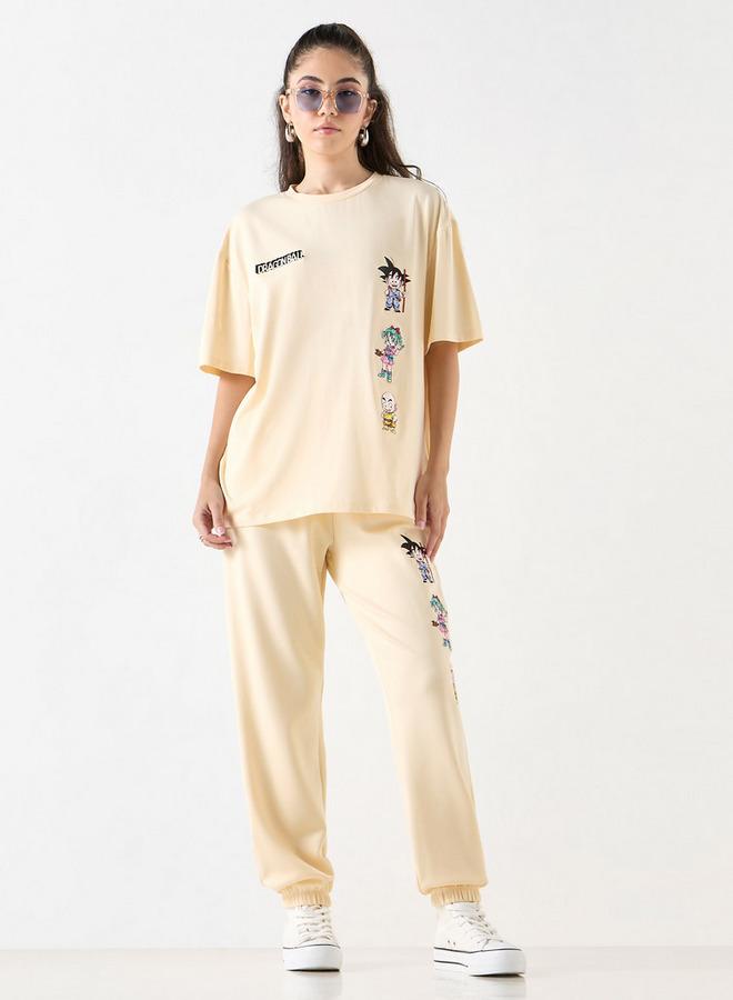 اس بي كاركترز تيشيرت بأكمام قصيرة وياقة ضيقة وتطريز دارجون بول زيد - Image 2