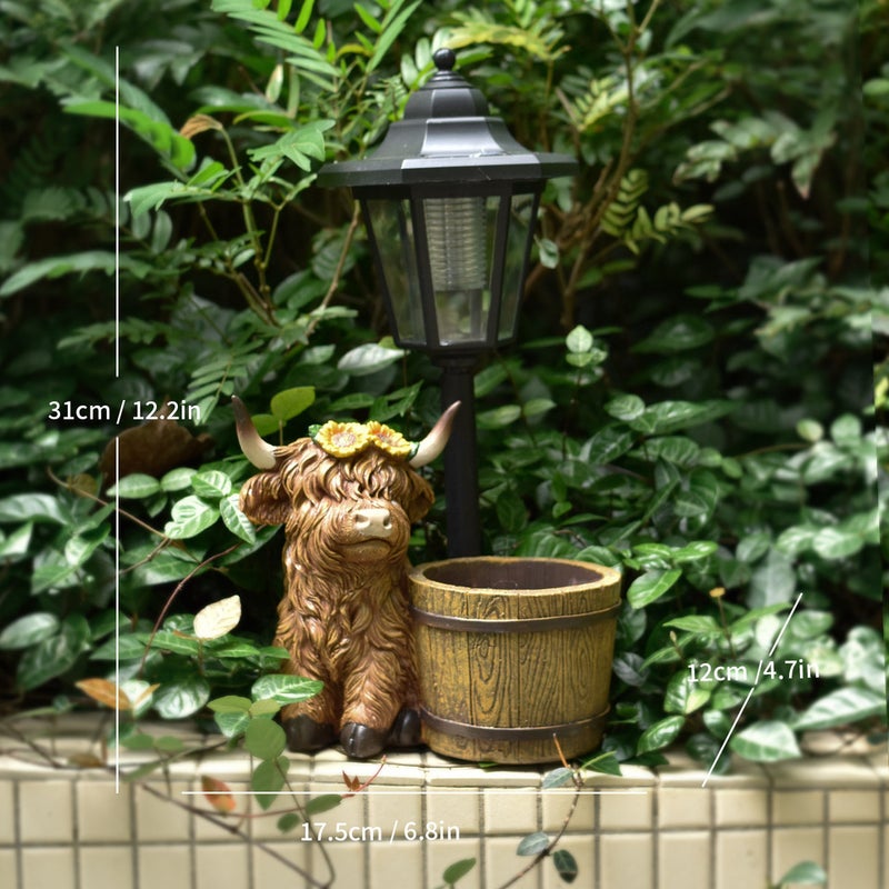 Resin Highland Cow Carrying Lantern Solar Outdoor Light for Villa Garden Landscape Sculpture Lamp - Image 1
