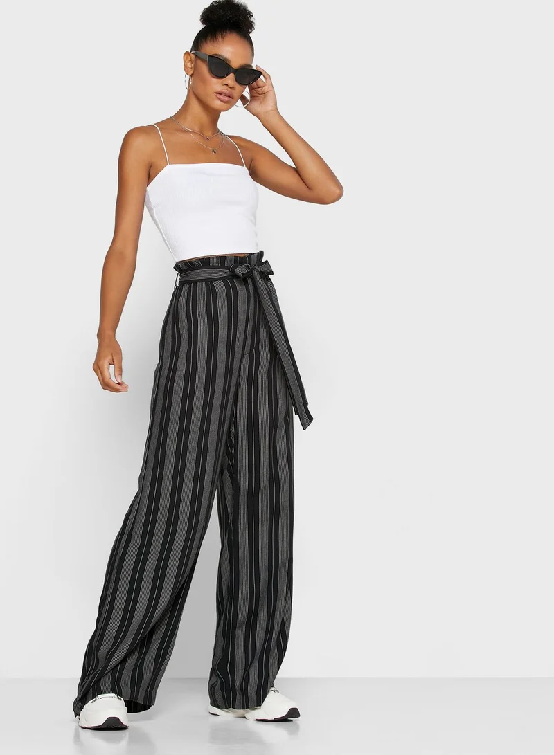 FOREVER 21 Cropped Top