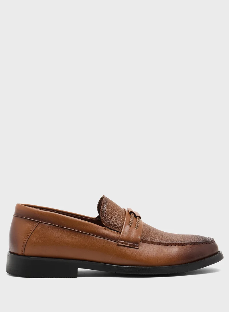 روبرت وود Classic Formal Arabic Slip Ons