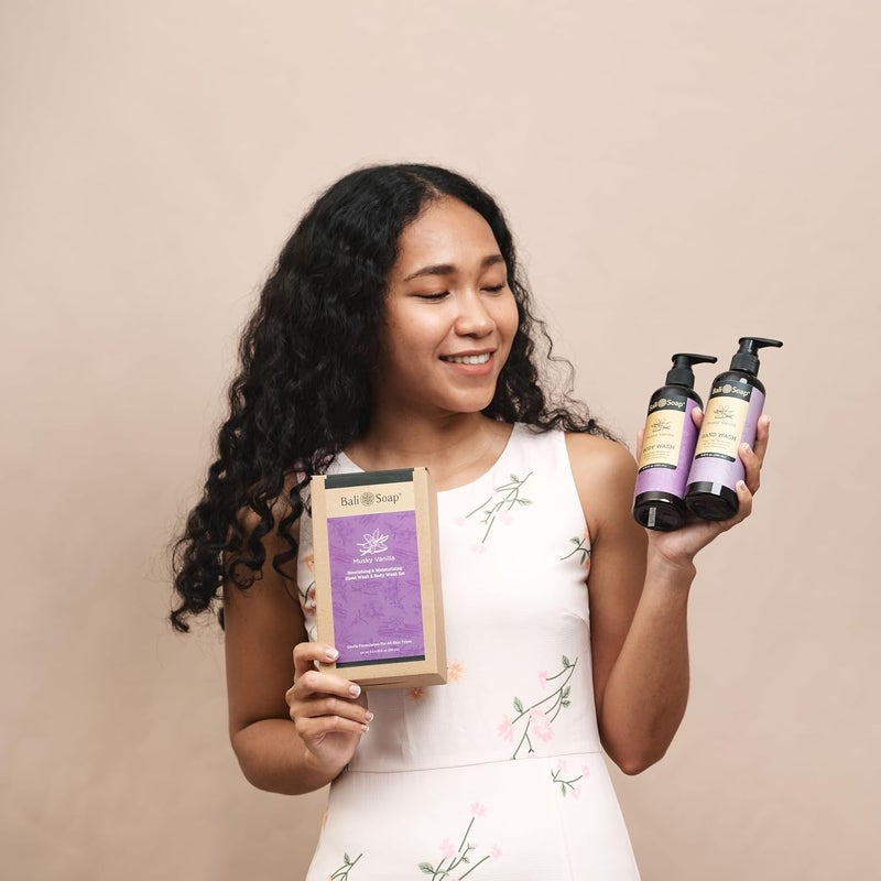 Bali Soap مجموعة صابون بالي من 2 فانيليا مسكية غسول يدوي مرطب مغذي متوازن الحموضة مع تركيبة لطيفة مناسبة للنباتيين لجميع أنواع البشرة 85 أونصة سائلة لكل منهما - Image 4