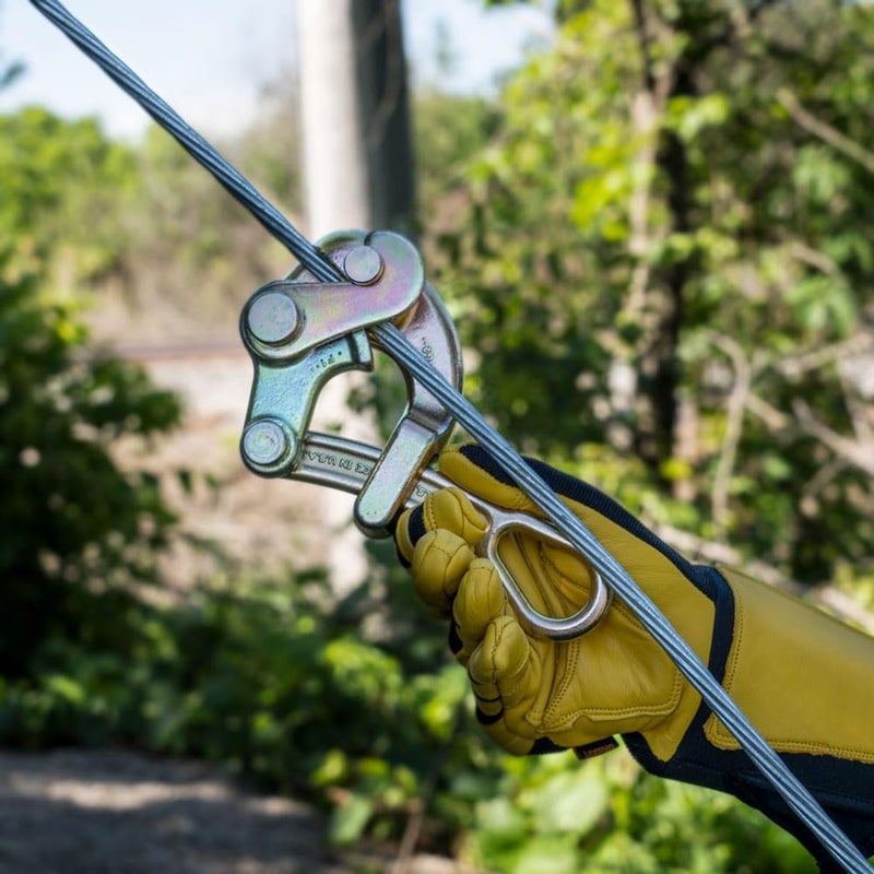 Klein Tools Grip Havens Grip Wire Pulling Tool with Swing Latch for 0.125-Inch to 0.50-Inch Cable Diameter, Maximum Load 5000-Pound - Image 3