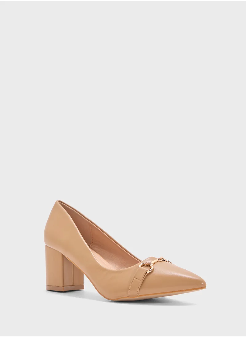 بي ار Block Heeled Pointed Pump