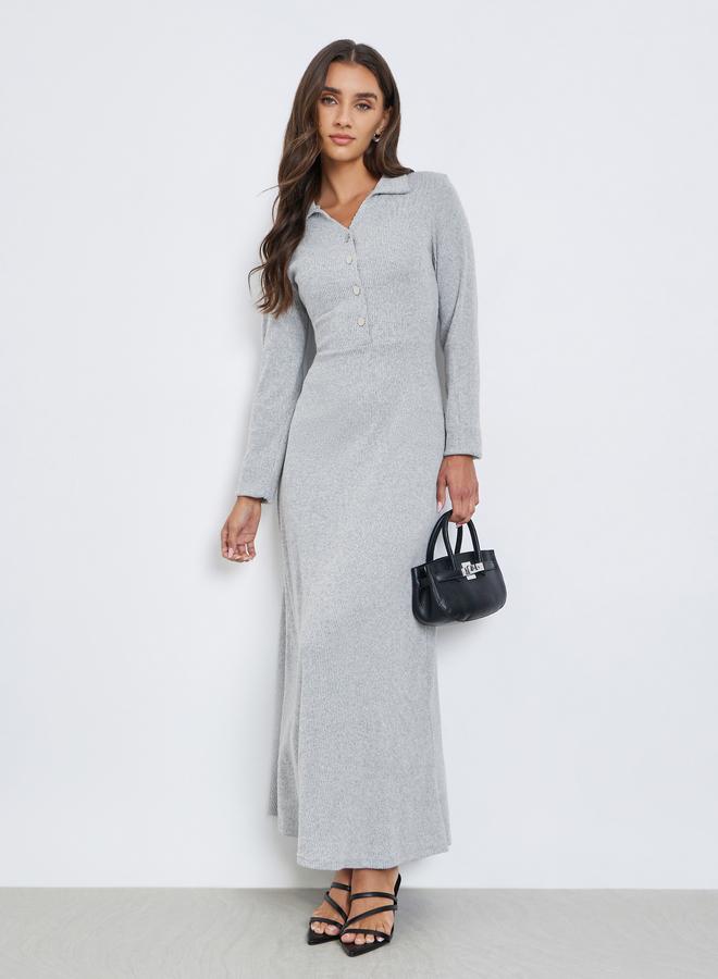 ستايلي فستان طويل بياقة مفتوحة وتفاصيل مضلعة - Image 1