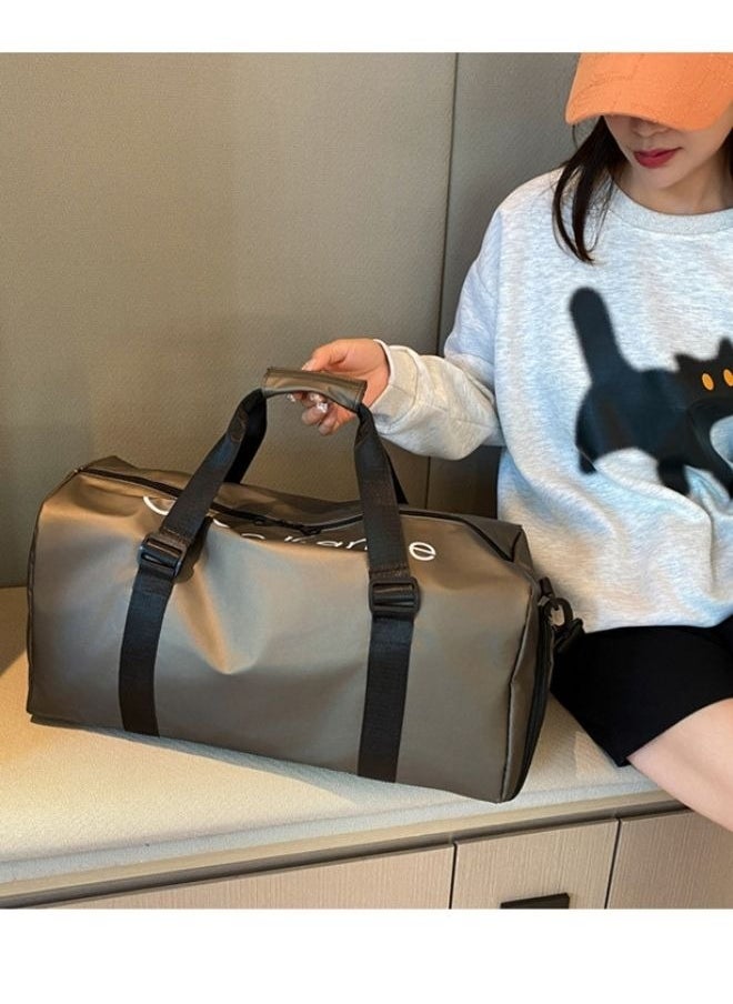 Mei Stylish Large Capacity Unisex Sports Gym Travel  Duffle Bag with Shoulder Strap  - Image 2