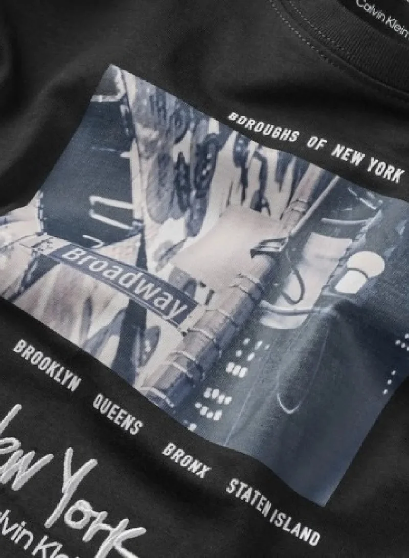 Calvin Klein Jeans City Photo Graphic Long-Sleeved T-Shirt