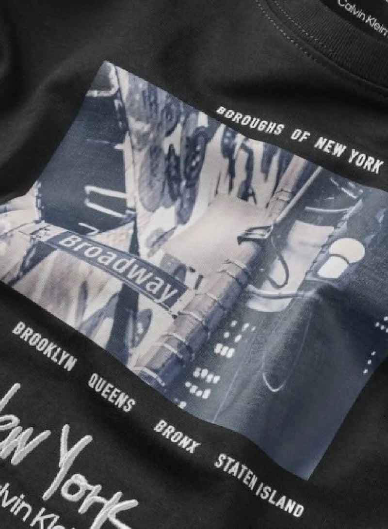 كالفن كلاين جينز تيشرت مزين برسومات شعار كلفن كلاين - Image 2