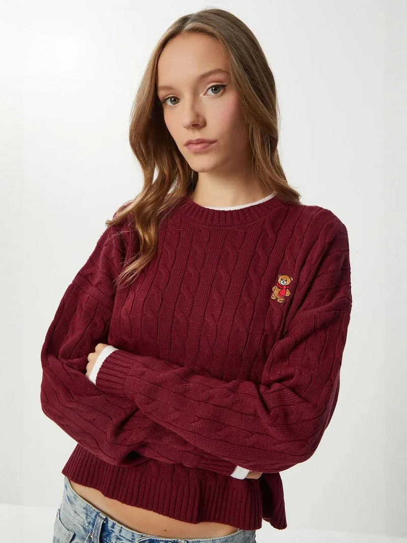 إسطنبول الساحرة ISTANBUL Embroidered Hair Braid Sweater