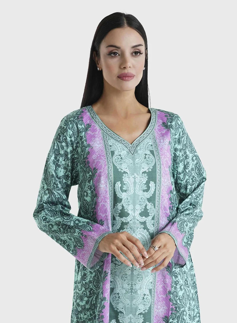 كشخة جلابية قطن ساتان مطبوعة باللون البنفسجي مع تطريز حجري