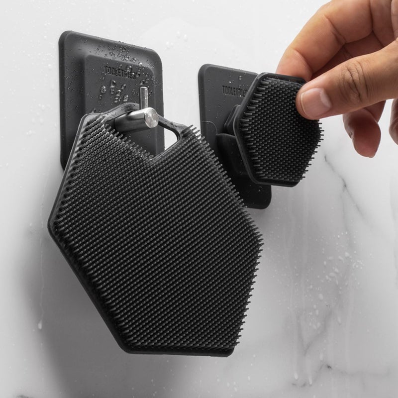 TOOLETRIES توولترز - مجموعة الفرك النهائية - فرك سيليكون للاستحمام للجسم مع خطاف للاستحمام وفرشاة تقشير الوجه مع حامل - ملحقات الاستحمام، قابلة للإزالة وإعادة الاستخدام - فحم - Image 2