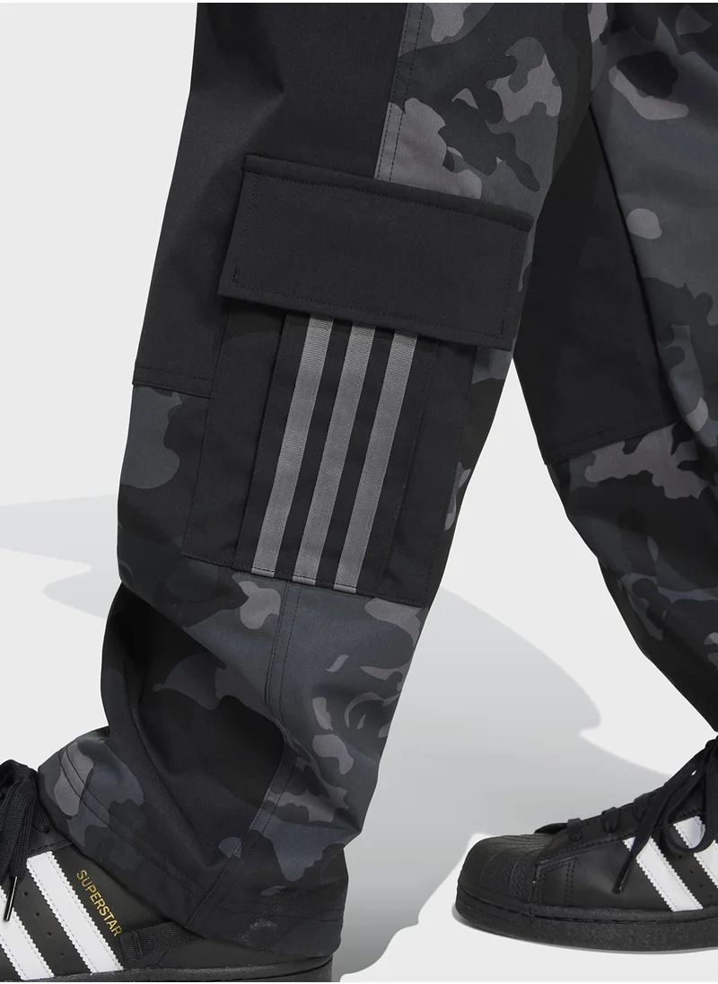 اديداس اوريجينالز Camo Cargo Sweatpants