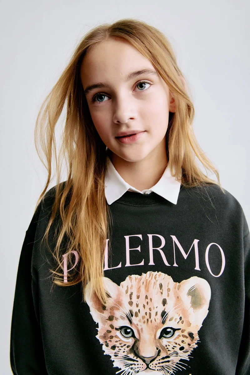 اتش اند ام كنزة بتفاصيل مزينة