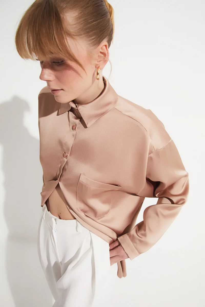 JUNE Satin Touch Shirt