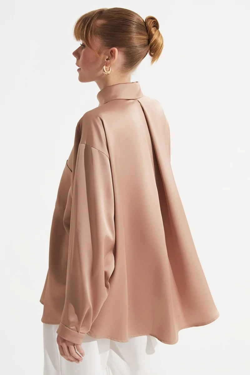JUNE Satin Touch Shirt