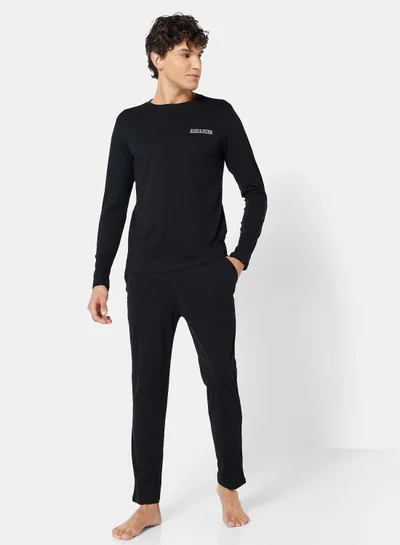 جاك اند جونز Basic T-Shirt and Pants Loungewear Set