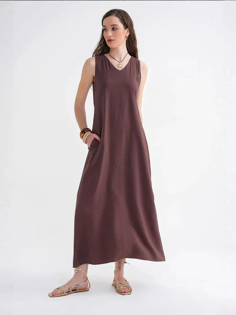 MixRay Mixray V-Neck Sleeveless Maxi Dress with Pockets