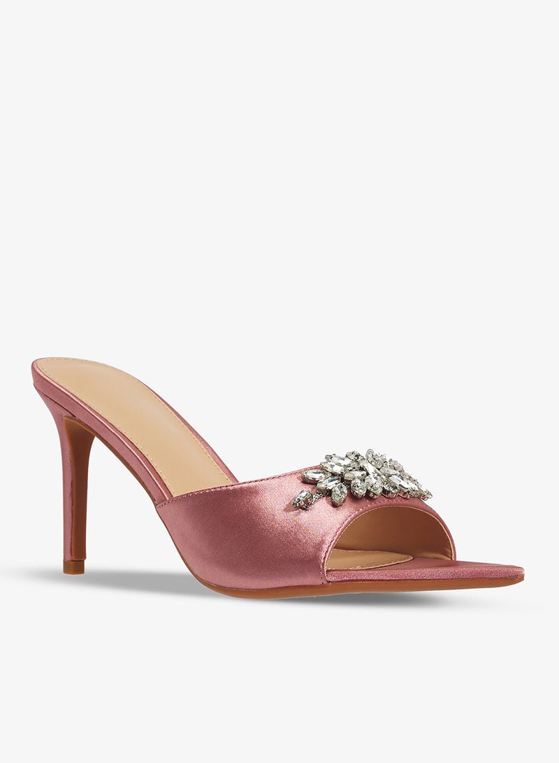 خزانة حذاء بكعب عالٍ مزين بتفاصيل فضية - Image 2