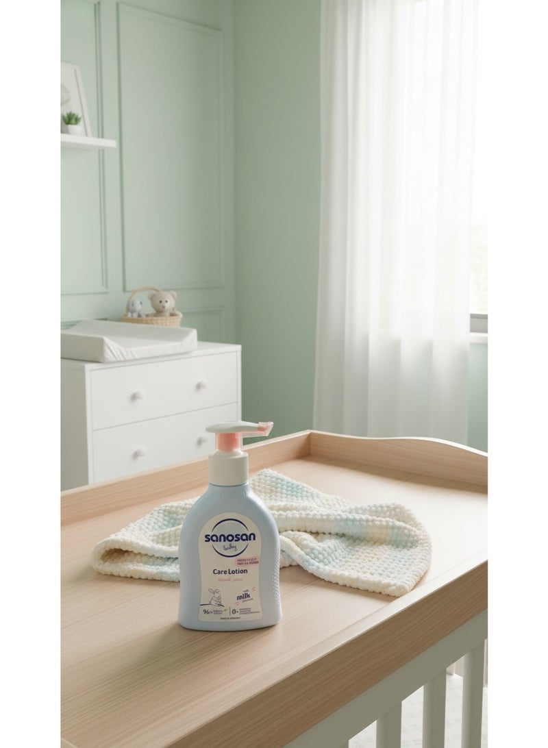 سانوسان سـانوسان لوشن العناية بالطفل بالبروتين الحليبي – ترطيب لمدة 24 ساعة، مكونات طبيعية بنسبة 96%، خالٍ من البارابين والسيليكون، صنع في ألمانيا - Image 3