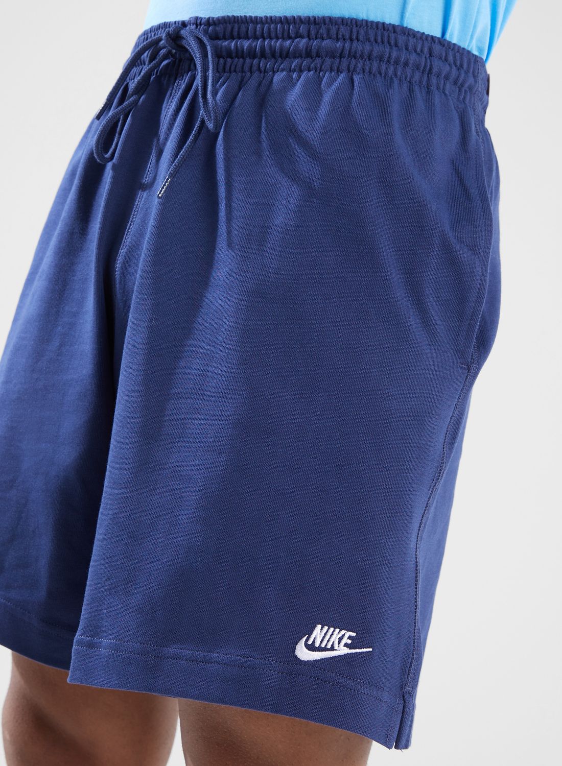 nike men's club essentials shorts