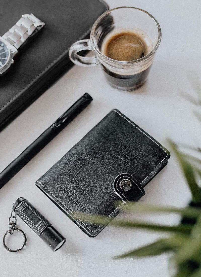 Ledlenser Lite Wallet - Classic Black Leather with 150 Lumen Light - Image 3