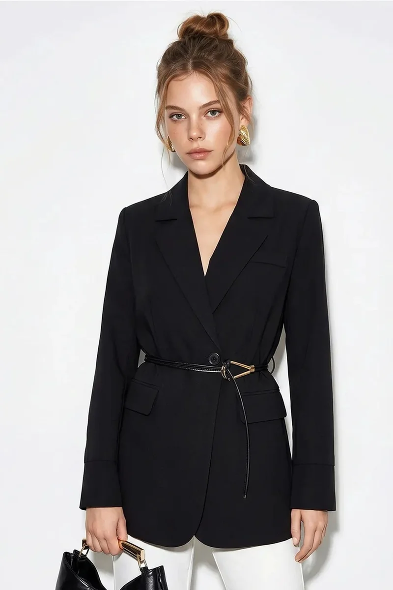 بيانكو لوتشي LUCCI Long Crepe Blazer With Shawl Collar