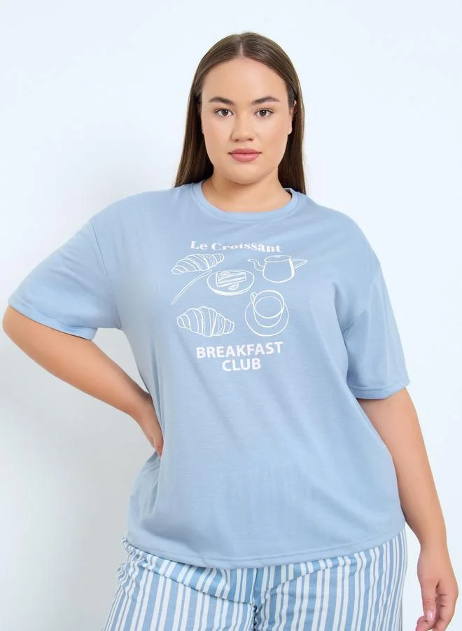 ستايلي طقم بيجامة تيشيرت بمقاس كبير وأكتاف منسدلة وطبعة كرواسون جرافيك