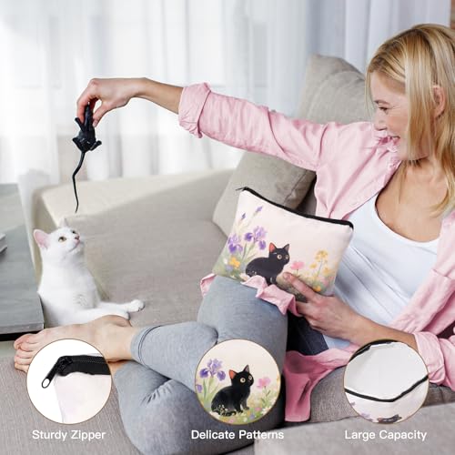 Giftissimo Cat Lover Gifts for Women, Cat Gifts for Women, Cat‘s Themed Gift for Christmas Mothers Day Birthdays, Funny Gift for Cats Lovers for Crazy Cats Lady Mom Daughters with Glass Cup Scented Candle Socks - Image 5