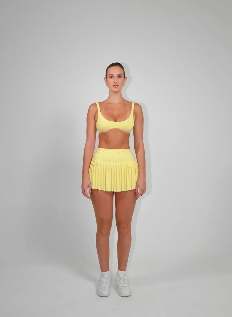 Figures Guari Sports Crop
