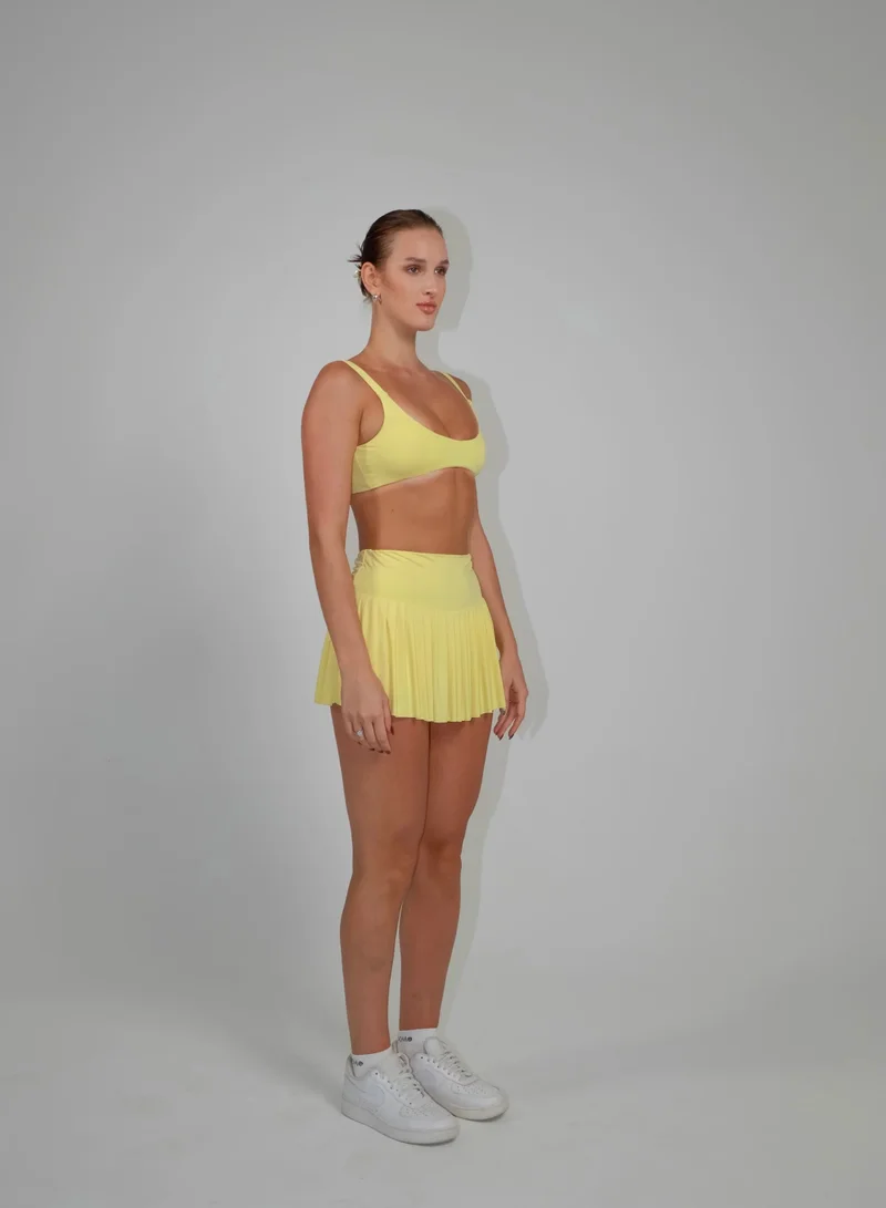 Figures Guari Sports Crop