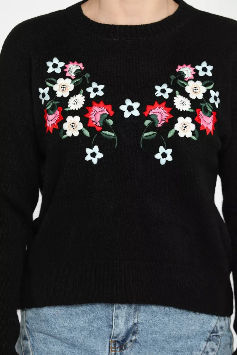 جولسلي Women's Crew Neck Floral Embroidered Knitwear Sweater