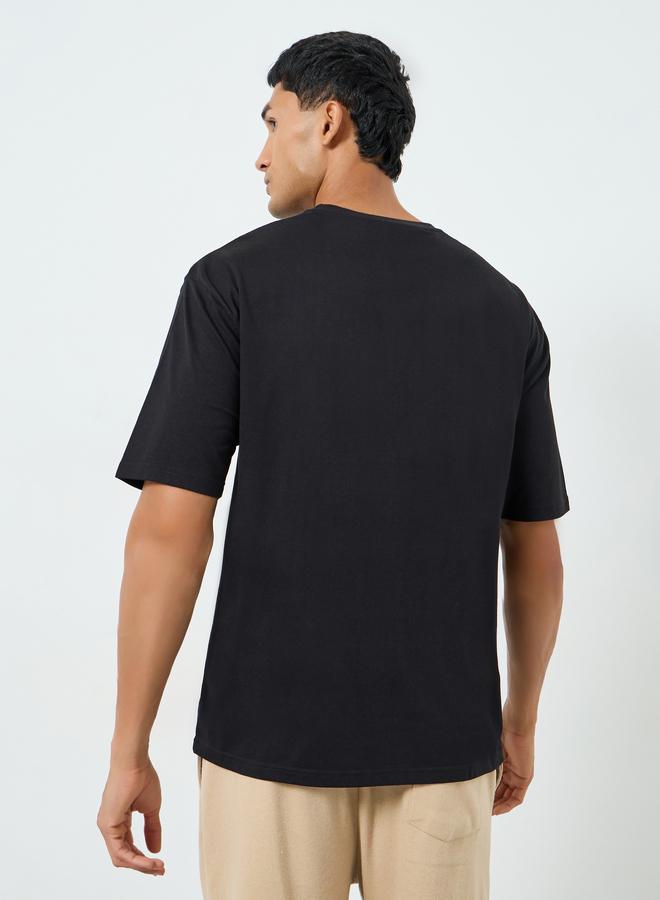 Styli Men Black Graphic Print Oversized T-Shirt - Image 5