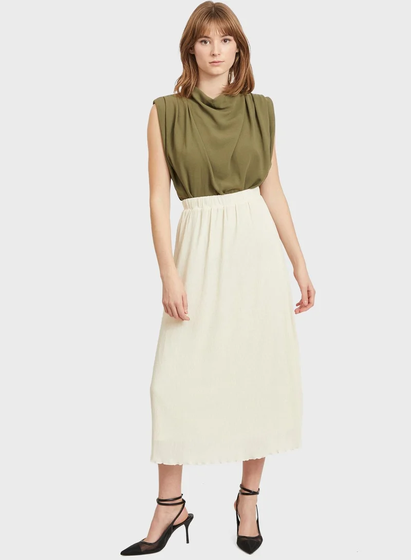 Vila Pleated Midi Skirt