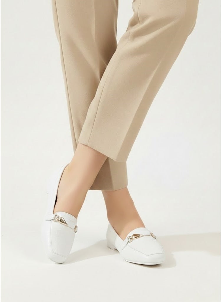 لايف ستيلاش  باليرينا جلدية مسطحة مع إكسسوارات BN-512 - ابيض - Image 1