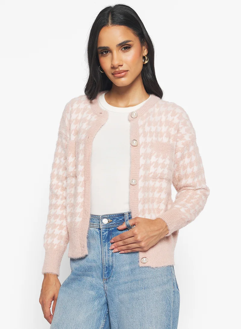 جينجر Classic Houndstooth Cardigan with Gold Accent
