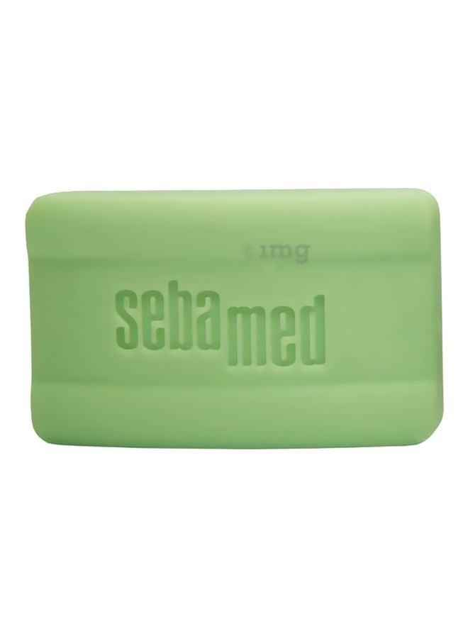 Sebamed Sensitive Skin Cleansing Bar 3 Pack (10.5 Ounce) - Hypoallergenic And Dermatologist Recomded. No Detergents That May Irritate Skin Conditions White 100grams - Image 4